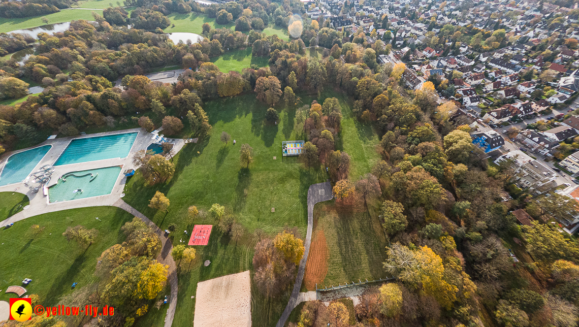 03.11.2022 -  Ostparksee mit Umgebung in Neuperlach